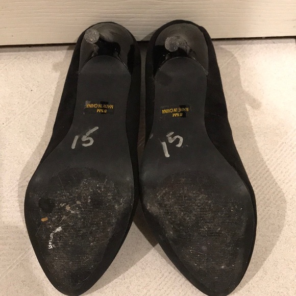 SEXY Black suede pumps! Worn inside only. 4” heel. Size 8.5 - Picture 5 of 7